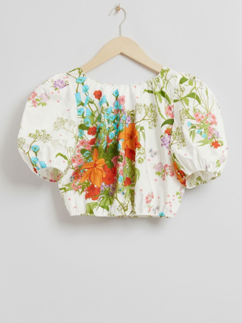 Chelsea & Theodore White Floral Puff-Sleeve Crop Top